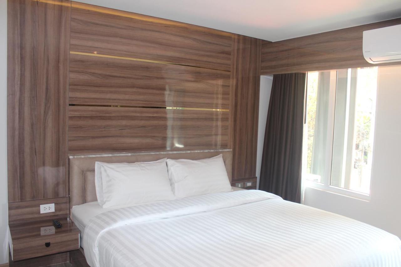 H-District Boutique Poshotel Bangkok Exterior photo